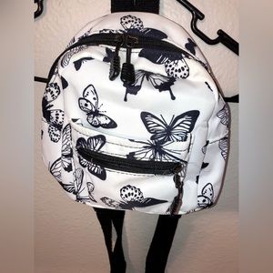 Adorable, Mini Backpack Butterfly Print🦋
